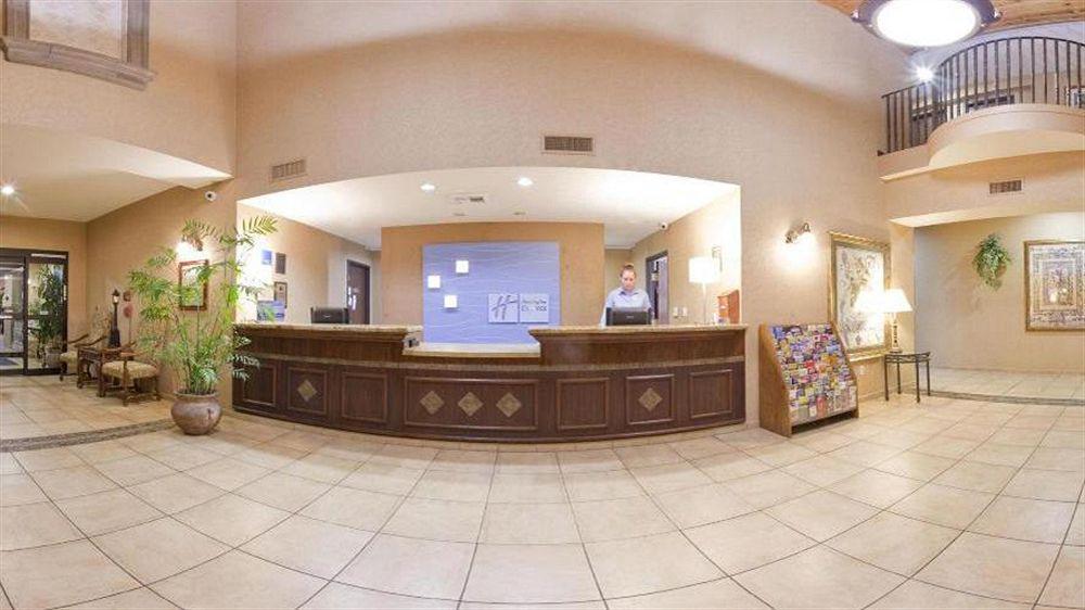 Holiday Inn Express Hotel & Suites Marina By Ihg Zewnętrze zdjęcie